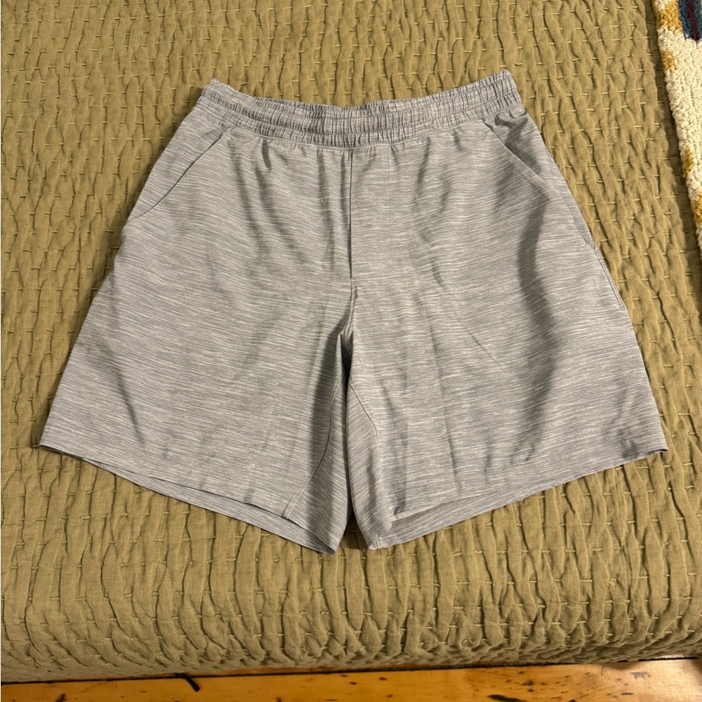 Men's Lululemon Pacebreaker Lined 7” Shorts, Medium